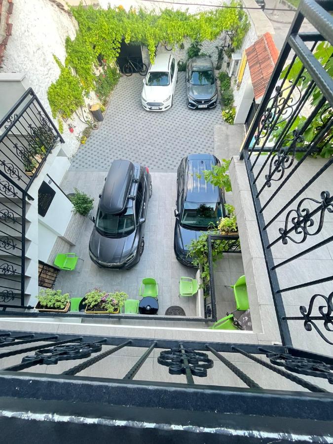 Family Near Old Town Apartment *